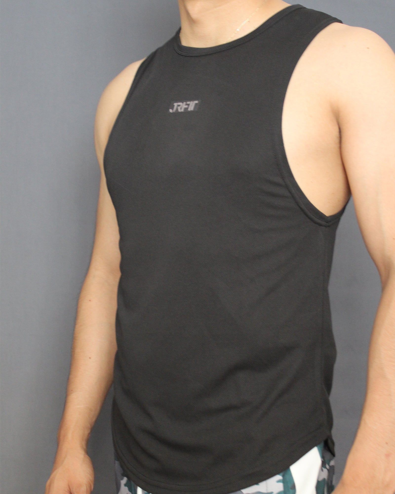 BLACK - MUSCLE TANK