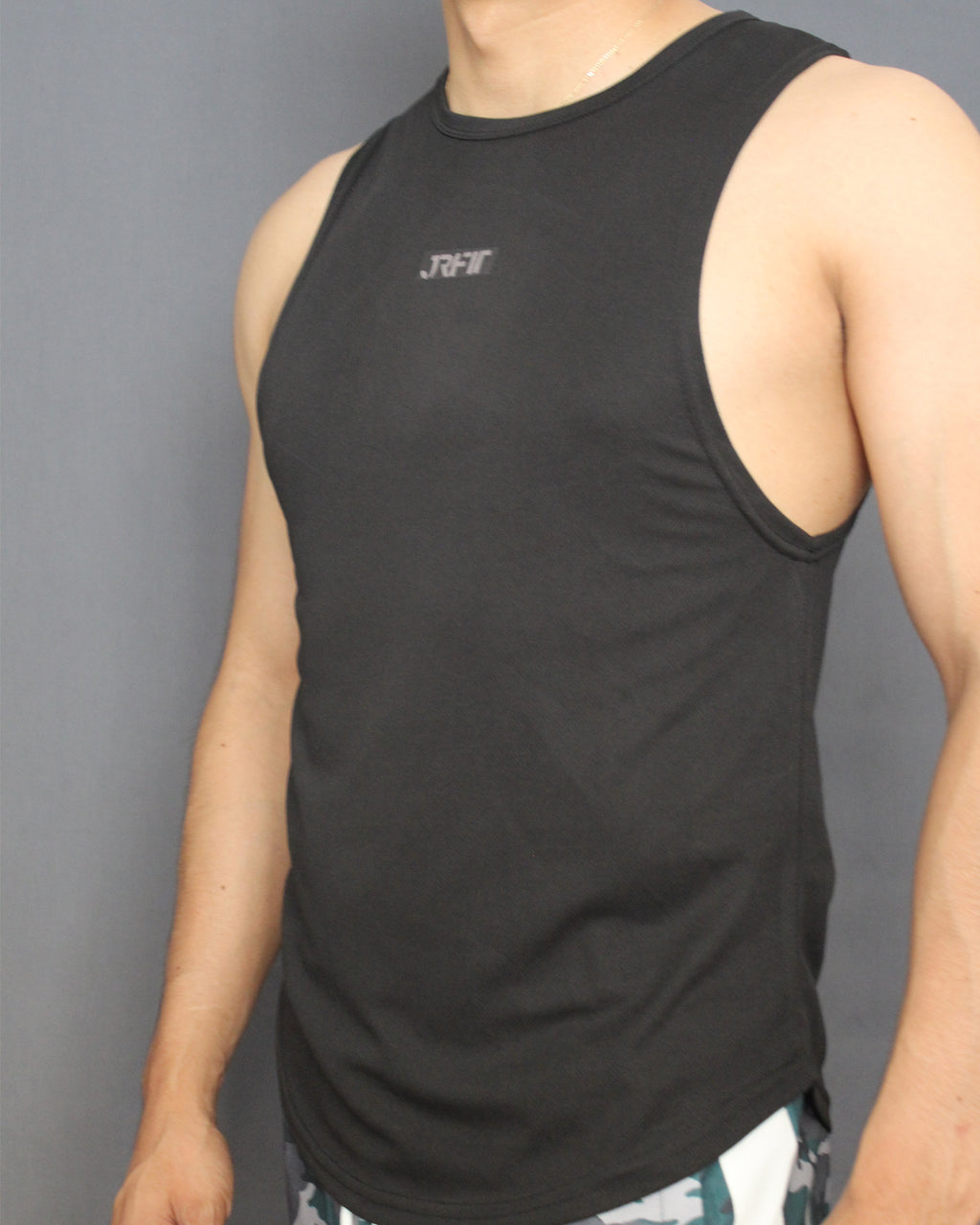 BLACK - MUSCLE TANK